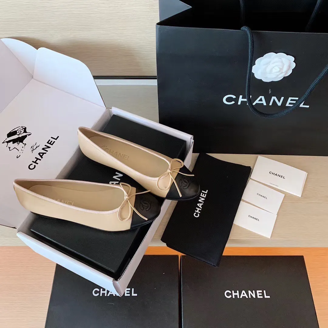 👟👟Ex-factory price 440👟👟Chanel Chanel⚠️Classic forever ballet shoes...the first few domestic versions, welcome to compare🆚🌟Material: The upper is made of imported sheepskin ✈️Mixed sheepskin lining ✈️Italian leather outsole🌟size: 34-40